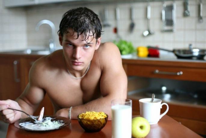 Как выполняется сушка мышц для мужчин в домашних условиях?